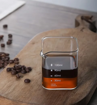 Jarra Medidora Cuadrada de Vidrio Borosilicato para Espresso con Boquilla