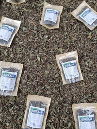 Primer plano de borraja deshidratada para infusión