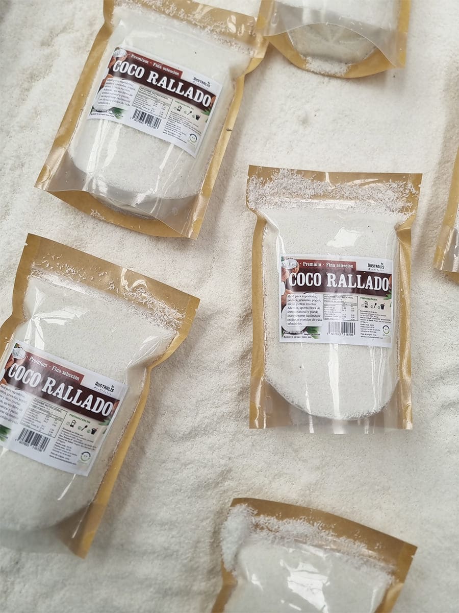 Coco rallado natural para agregar a yogur y desayunos