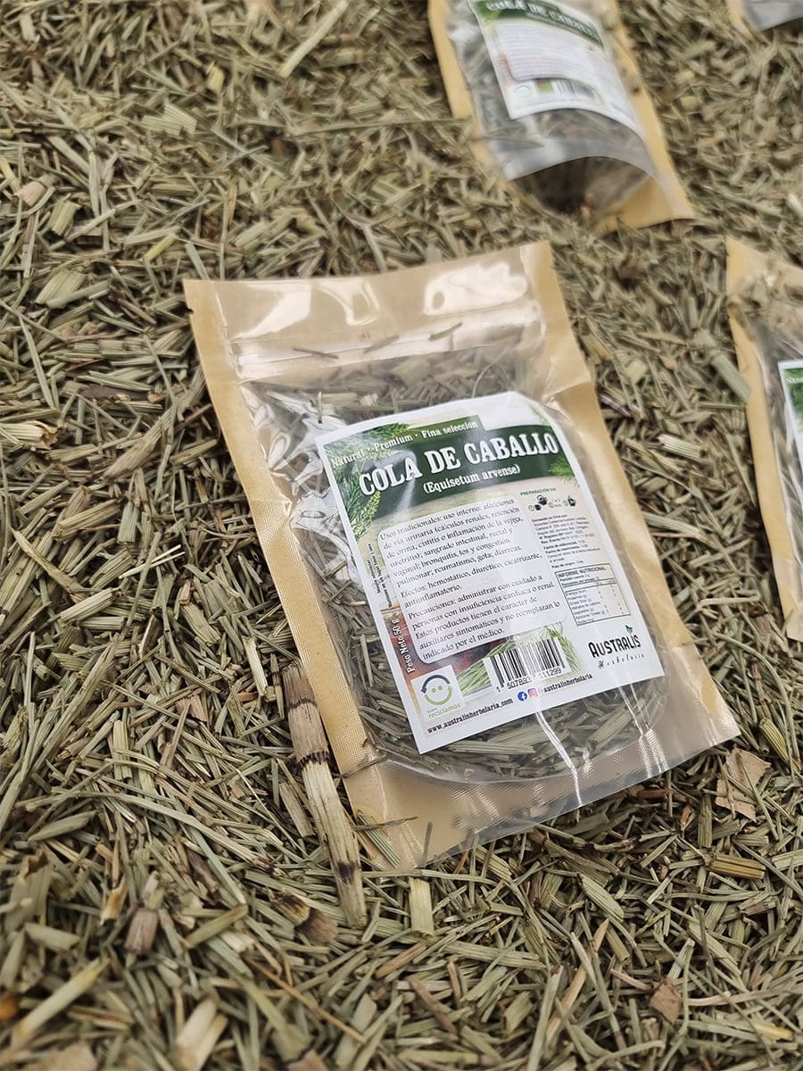 Hierba seca para infusión natural