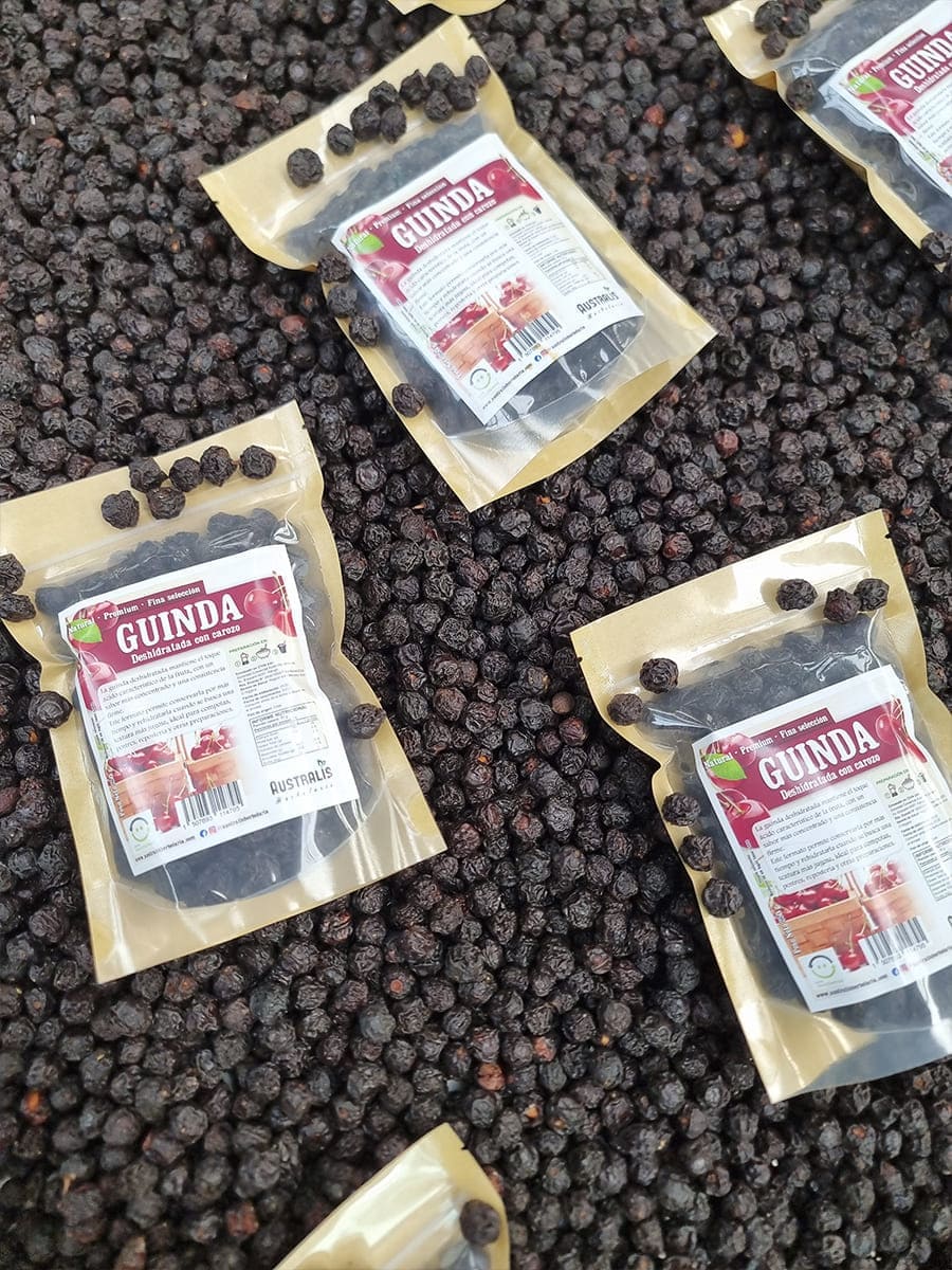Guindas secas con carozo para preparaciones dulces