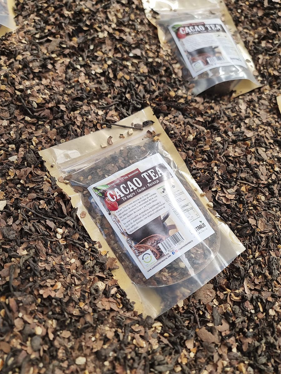 Té negro con notas cítricas de naranja y cascarilla de cacao